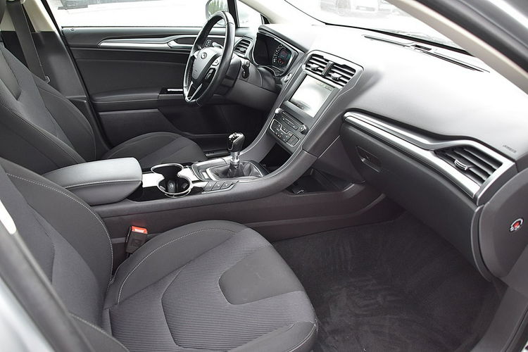 Ford Mondeo 2.0D 150km Titanium Ful-Led Navi Gwarancja zdjęcie 13