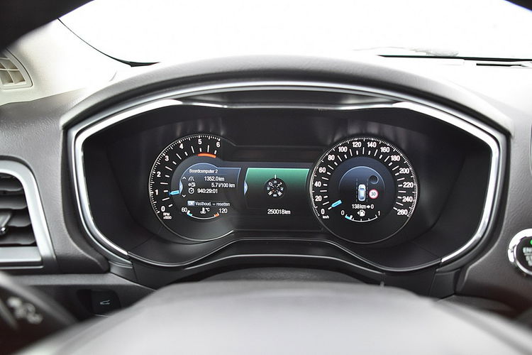 Ford Mondeo 2.0D 150km Titanium Ful-Led Navi Gwarancja zdjęcie 15