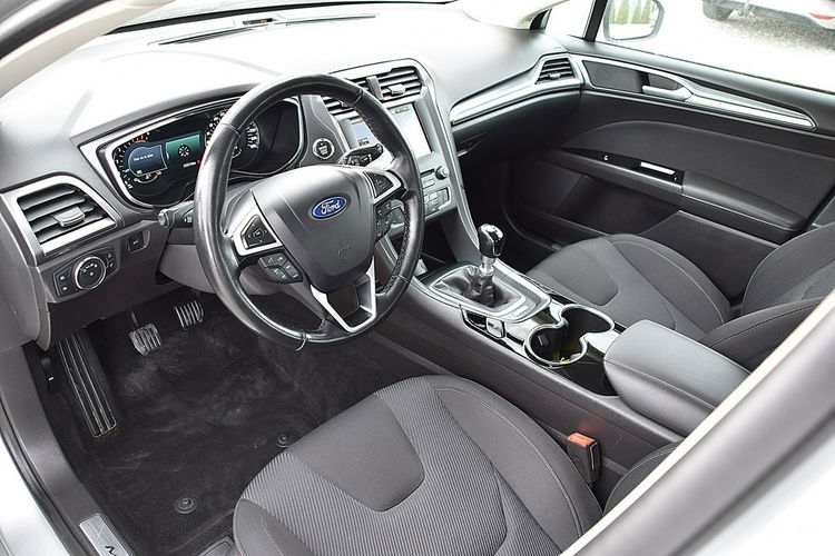 Ford Mondeo 2.0D 150km Titanium Ful-Led Navi Gwarancja zdjęcie 5
