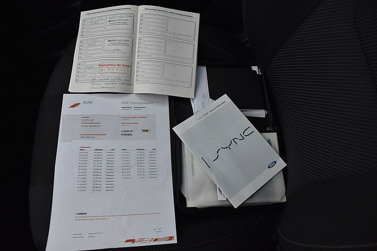 Ford Mondeo 2.0D 150km Titanium Ful-Led Navi Gwarancja zdjęcie 8