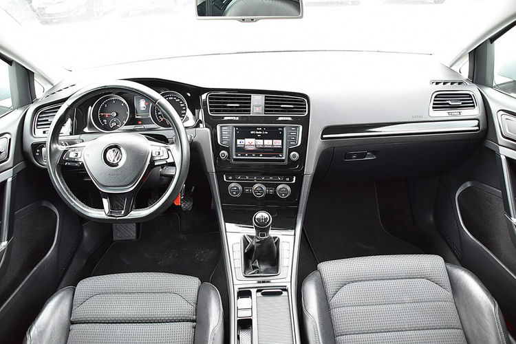 Volkswagen Golf 1.6TDI 110KM Kamera Pół-Skóra Navi Gwarancja zdjęcie 14