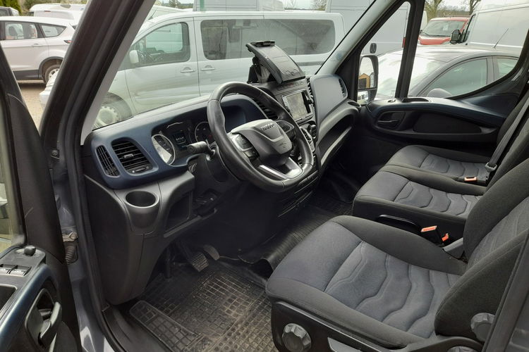 Iveco Daily 35S18 Brygadowka 7-mio os., Salon Polska, pierwszy właściciel bardzo lad zdjęcie 6