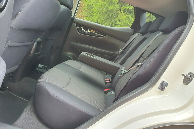 Nissan Qashqai 1.5 dCi # NAVI # Climatronic # Panorama # Kamera # Biała Perła # IGŁA zdjęcie 8