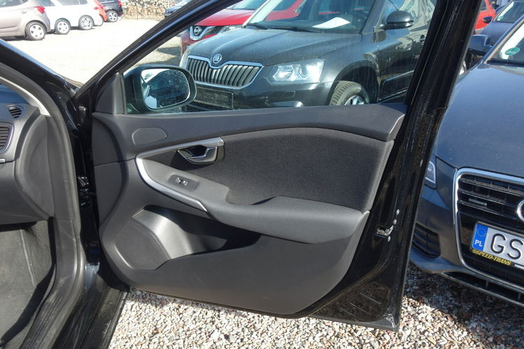 Volvo V40 zdjęcie 12