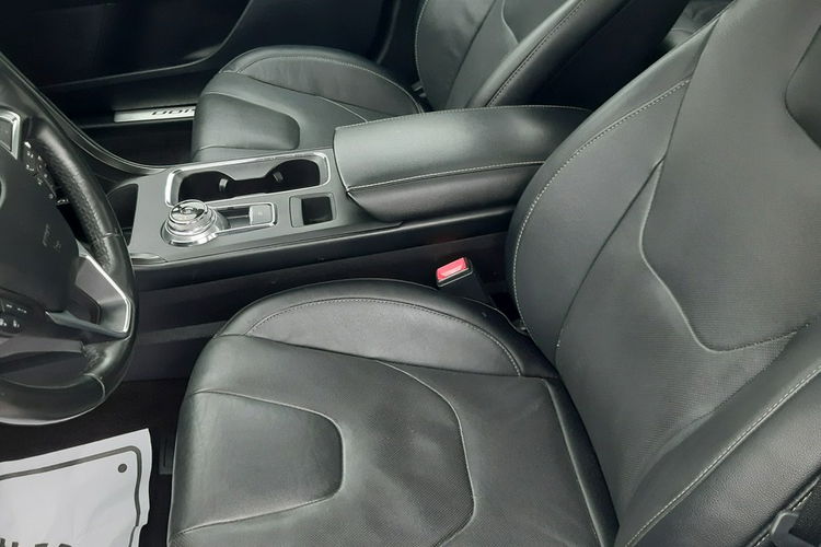 Ford Fusion Automat. 4x4. Benzyna. 239 Koni. Zadbany. Bogate Wyposażenie. zdjęcie 17