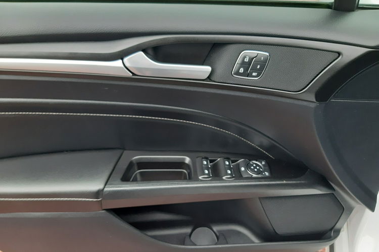 Ford Fusion Automat. 4x4. Benzyna. 239 Koni. Zadbany. Bogate Wyposażenie. zdjęcie 21