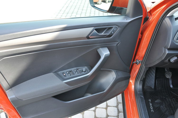 Volkswagen T-Roc 1.5TSI 150KM 6-G Advance Kamera Czujniki SalonPL 1wł Gwar.Dealer zdjęcie 8