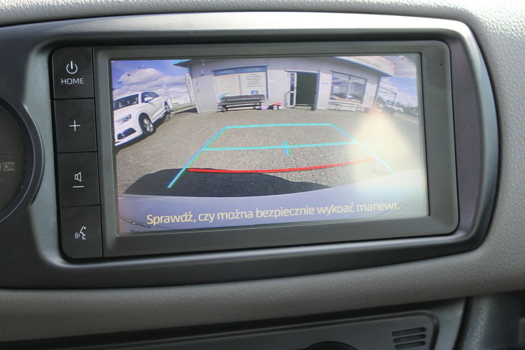 Toyota Yaris Hybrid Premium F-vat Salon Polska Gwarancja zdjęcie 26