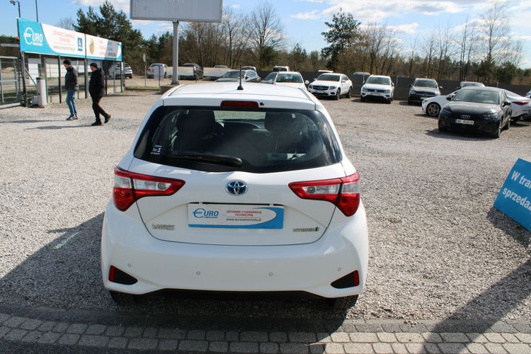 Toyota Yaris Hybrid Premium F-vat Salon Polska Gwarancja zdjęcie 6