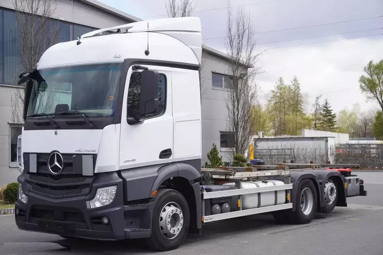 Mercedes Actros 2545 6x2 MP5 / FULL ADR / zdjęcie 1