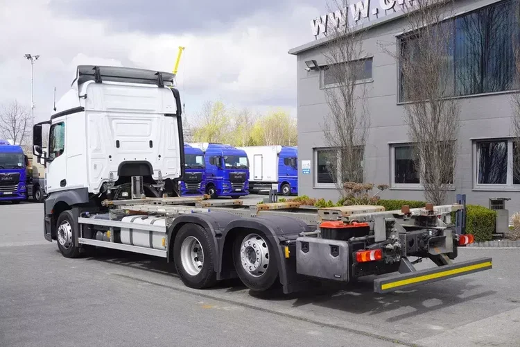 Mercedes Actros 2545 6x2 MP5 / FULL ADR / zdjęcie 3