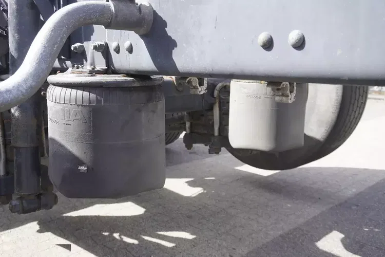 Scania R540 8×4 / oś podnoszona / kab.sypialna / rama 9.65m zdjęcie 14