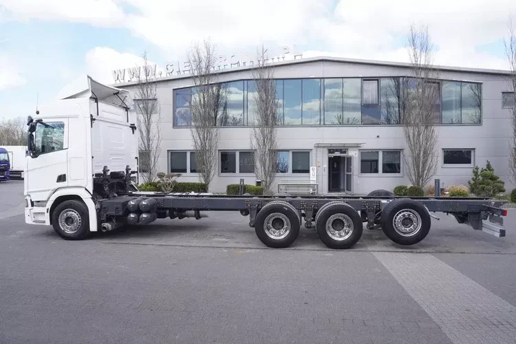 Scania R540 8×4 / oś podnoszona / kab.sypialna / rama 9.65m zdjęcie 3