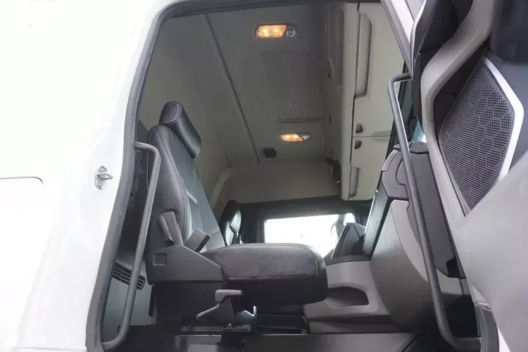 Scania R540 8×4 / oś podnoszona / kab.sypialna / rama 9.65m zdjęcie 30