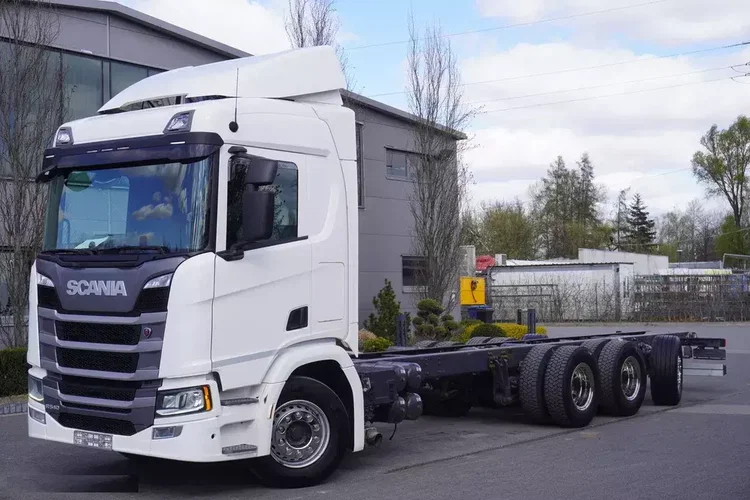 Scania R540 8×4 / oś podnoszona / kab.sypialna / rama 9.65m zdjęcie 9