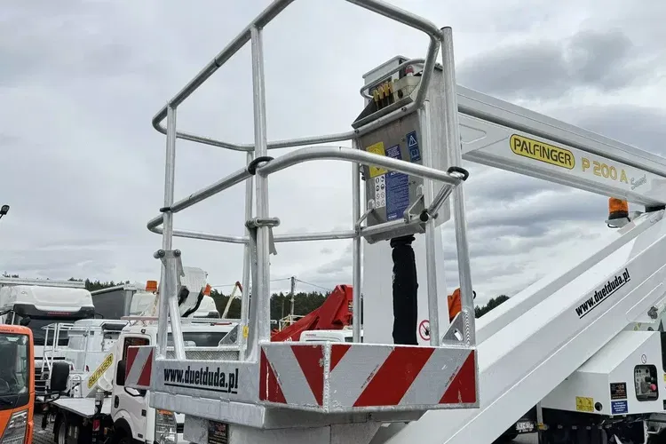 Nissan Cabstar zdjęcie 31