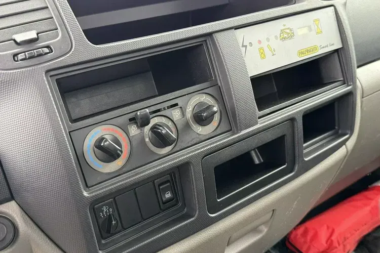 Nissan Cabstar zdjęcie 40