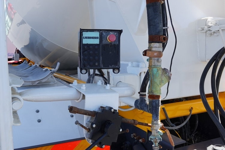 Scania P 410/ 8x4 / BETONOMIESZARKA / GRUSZKA / LIEBHERR / 9m3 zdjęcie 25