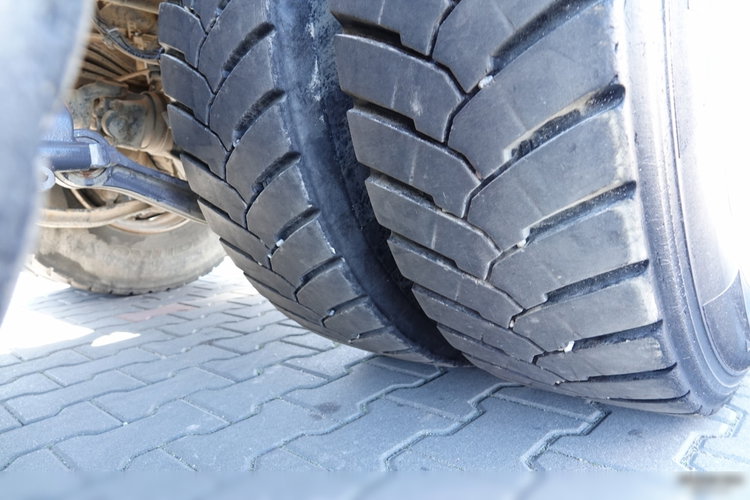 Scania P 410/ 8x4 / BETONOMIESZARKA / GRUSZKA / LIEBHERR / 9m3 zdjęcie 30