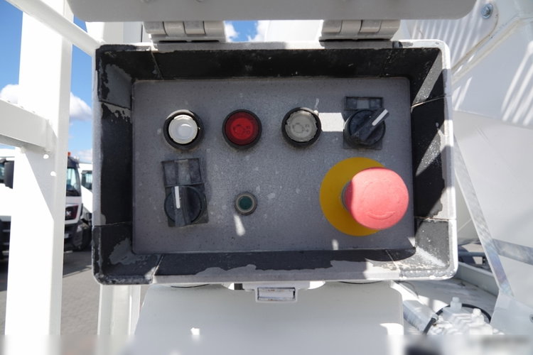 Volvo FMX 410 / 8x4 / GRUSZKA 9m3 / BETONOMIESZARKA / SCHWING STETTER / HARDOX / ALUFELGI / EURO 6 zdjęcie 23