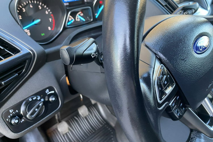 Ford Kuga +Ledy+Climatronic+Podg.Fotele+Podg. przednia szyba+Podg. kierownica zdjęcie 24