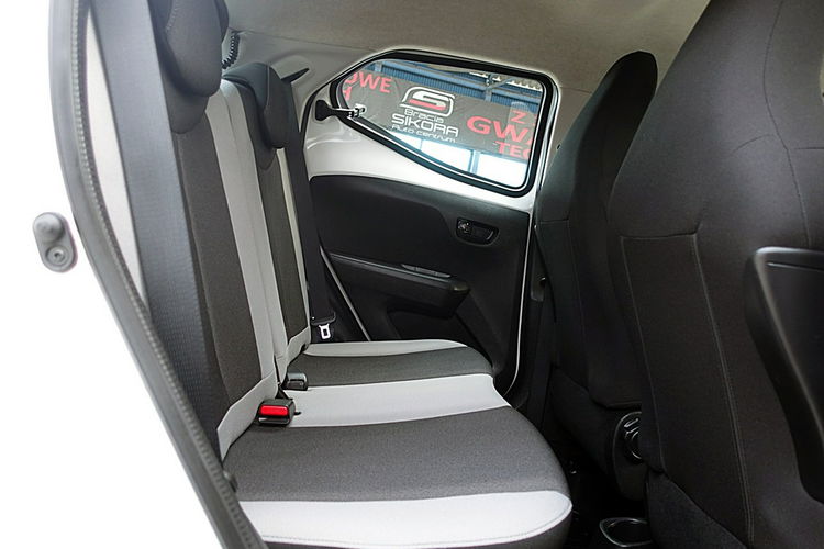 Toyota Aygo TYLKO 48 TYŚ KM 5-Drzwi LED+Tempomat GWARANCJA 1WŁ Kraj Bezwypadkowy 4x2 zdjęcie 10