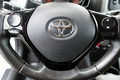 samochód osobowy Toyota zdjęcie 18