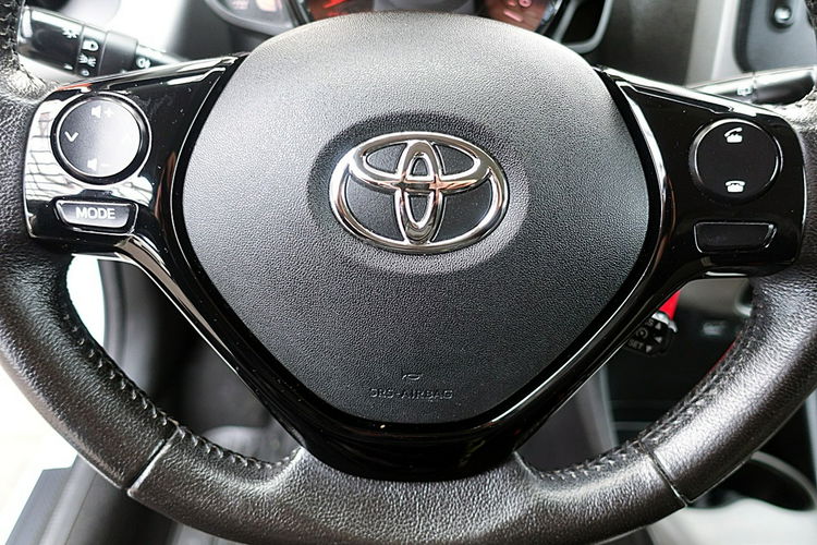 Toyota Aygo TYLKO 48 TYŚ KM 5-Drzwi LED+Tempomat GWARANCJA 1WŁ Kraj Bezwypadkowy 4x2 zdjęcie 18