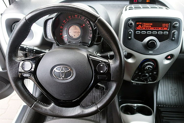 Toyota Aygo TYLKO 48 TYŚ KM 5-Drzwi LED+Tempomat GWARANCJA 1WŁ Kraj Bezwypadkowy 4x2 zdjęcie 20