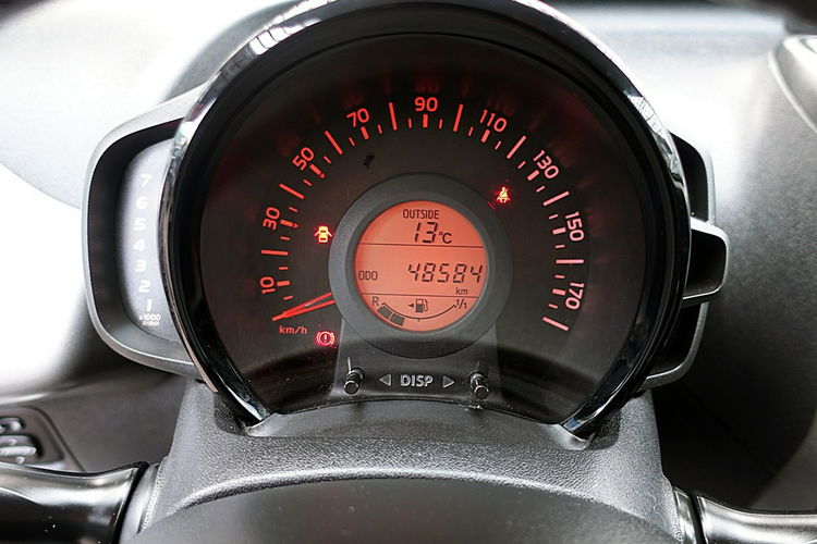Toyota Aygo TYLKO 48 TYŚ KM 5-Drzwi LED+Tempomat GWARANCJA 1WŁ Kraj Bezwypadkowy 4x2 zdjęcie 21