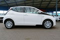samochód osobowy Toyota zdjęcie 40