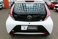 samochód osobowy Toyota zdjęcie 42