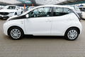 samochód osobowy Toyota zdjęcie 3