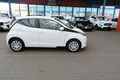 samochód osobowy Toyota zdjęcie 49