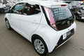 samochód osobowy Toyota zdjęcie 53