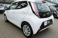 samochód osobowy Toyota zdjęcie 62