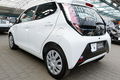 samochód osobowy Toyota zdjęcie 70