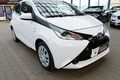 samochód osobowy Toyota zdjęcie 75