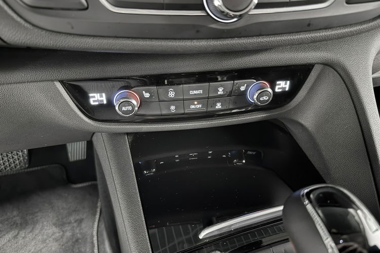 Opel Insignia 2.0 CDTi 170PS GRAND SPORT Innovation Virtual Kamera Nav LUXLed NIEMCY zdjęcie 22