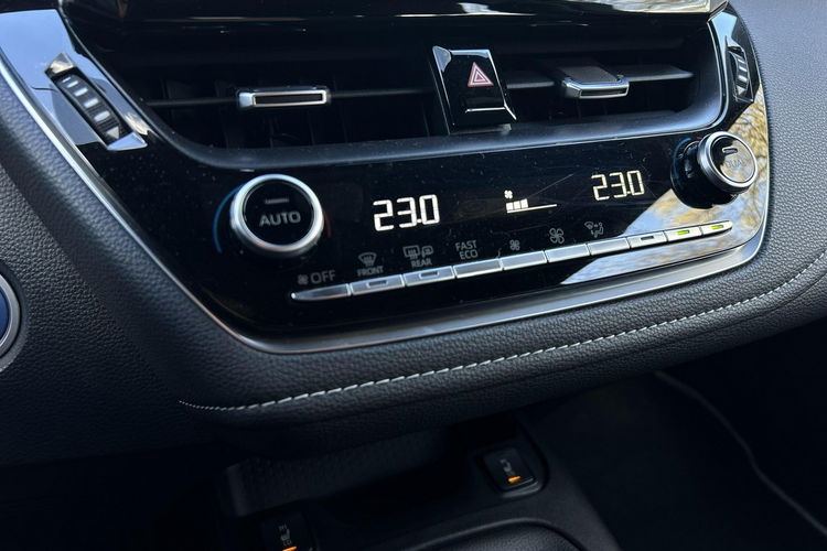 Toyota Corolla 1.8 HYBRID 122KM COMFORT TECH, salon Polska, gwarancja, FV23% zdjęcie 17