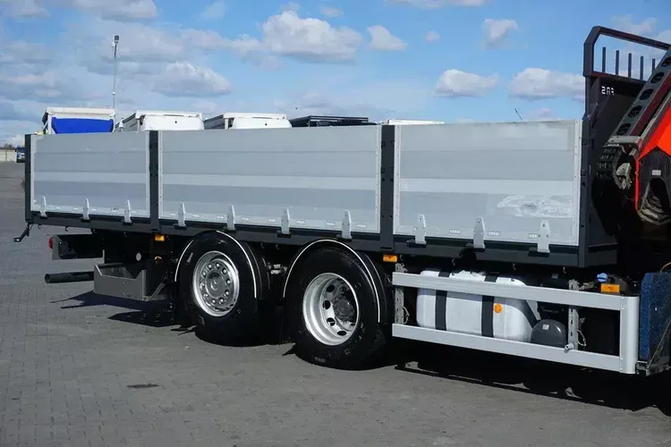 Mercedes ACTROS / 2543 / 6 X 2 / SKRZYNIOWY + HDS / FASSI F-295 / WYSIĘG 17 M / OŚ SKRĘTNA zdjęcie 33