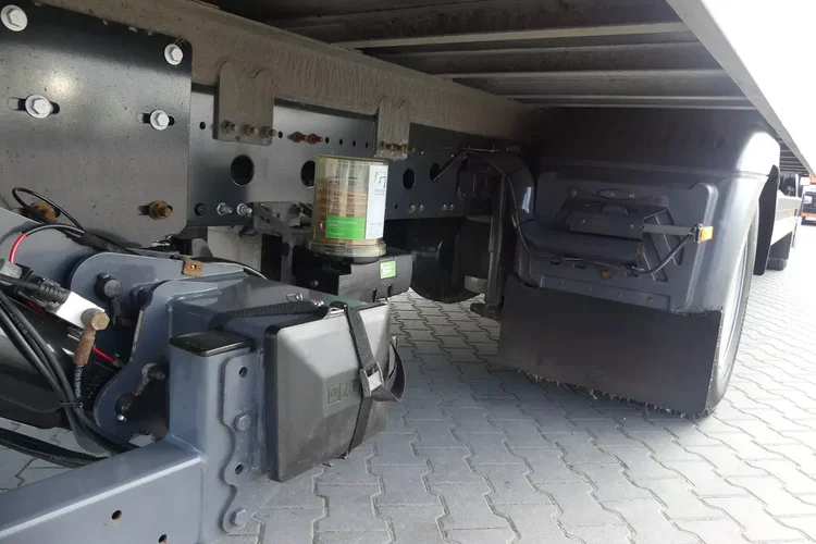 Mercedes ATEGO 1524 / KONTENER 7.60 + WINDA / EURO 6 / NISKI PRZEBIEG zdjęcie 16