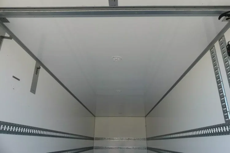 Mercedes ATEGO 1524 / KONTENER 7.60 + WINDA / EURO 6 / NISKI PRZEBIEG zdjęcie 19