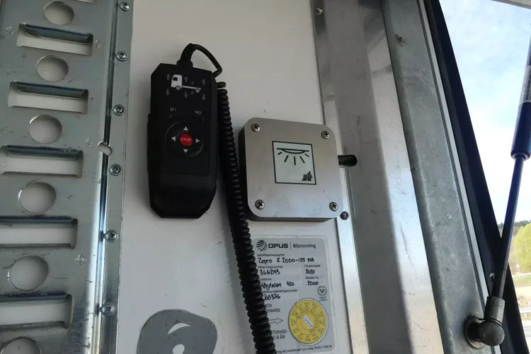 Mercedes ATEGO 1524 / KONTENER 7.60 + WINDA / EURO 6 / NISKI PRZEBIEG zdjęcie 22