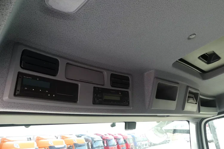 Mercedes ATEGO 1524 / KONTENER 7.60 + WINDA / EURO 6 / NISKI PRZEBIEG zdjęcie 35