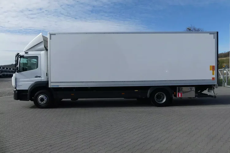 Mercedes ATEGO 1524 / KONTENER 7.60 + WINDA / EURO 6 / NISKI PRZEBIEG zdjęcie 4