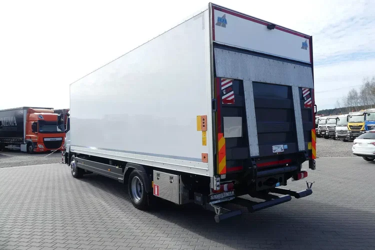 Mercedes ATEGO 1524 / KONTENER 7.60 + WINDA / EURO 6 / NISKI PRZEBIEG zdjęcie 6