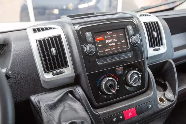 Fiat Ducato 2.3 KONTENER + WINDA 750kg PROFESSIONAL zdjęcie 5