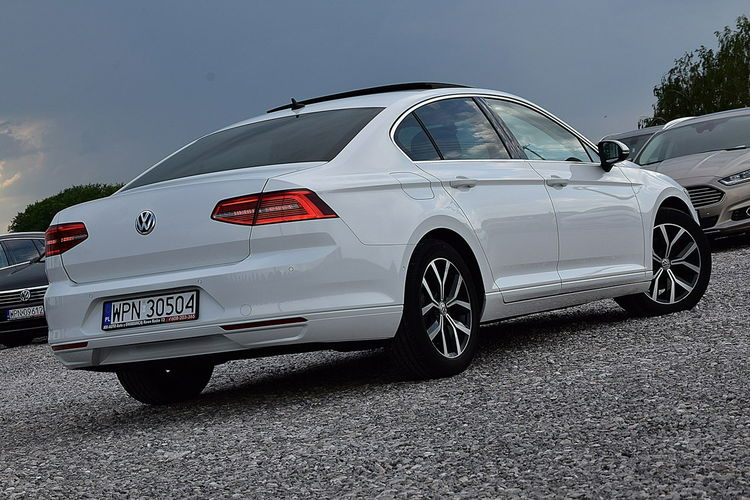 Volkswagen Passat Sedan Led Navi Pdc Szyber Gwarancja zdjęcie 18