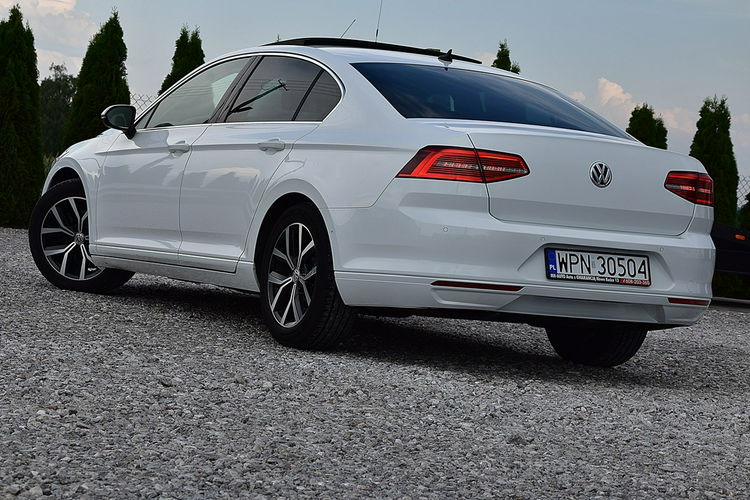 Volkswagen Passat Sedan Led Navi Pdc Szyber Gwarancja zdjęcie 23